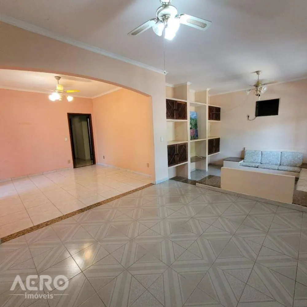Casa, 3 quartos, 355 m² - Foto 2
