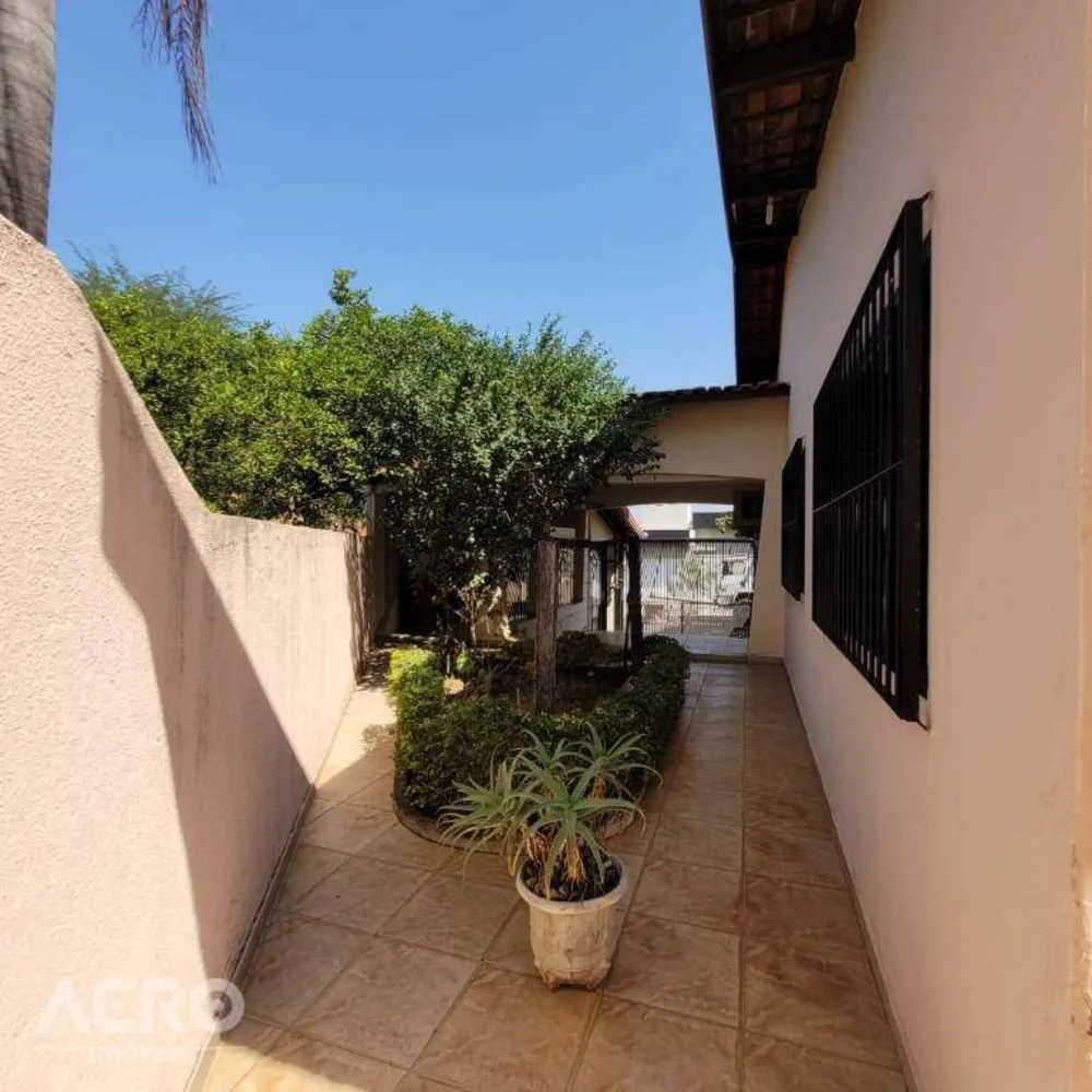 Casa, 3 quartos, 355 m² - Foto 1