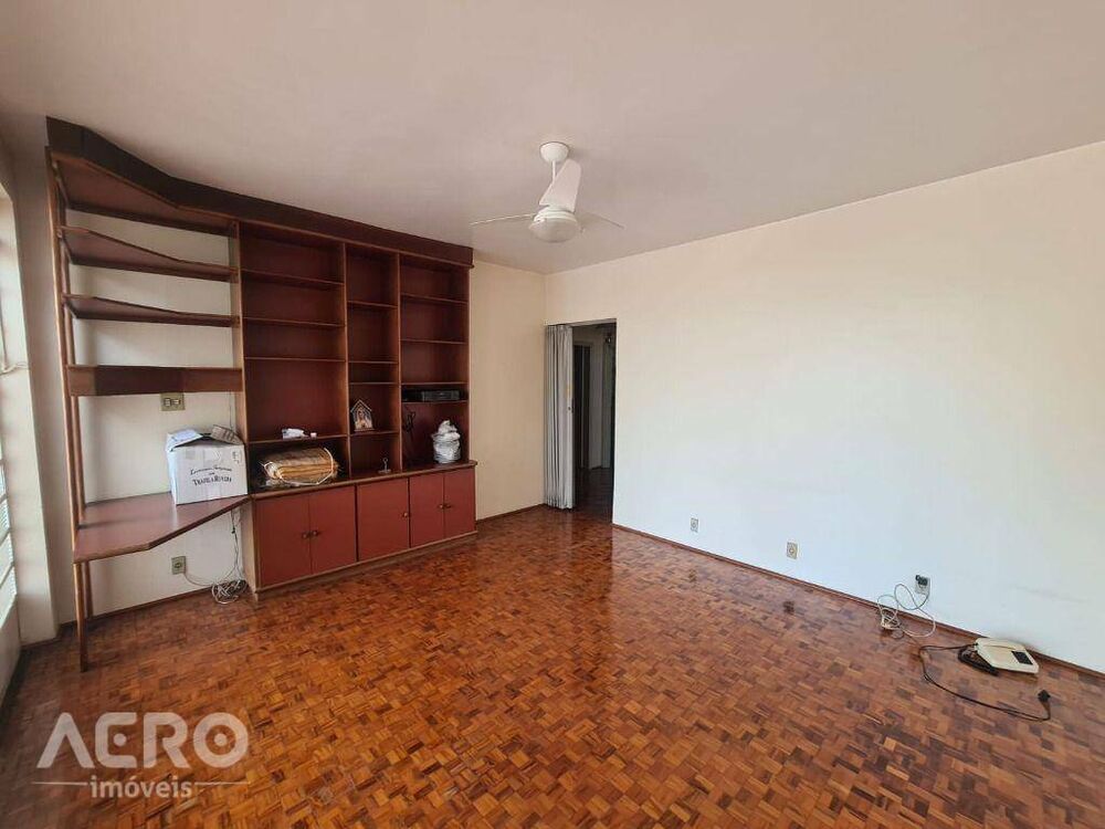 Casa à venda com 4 quartos, 177m² - Foto 20
