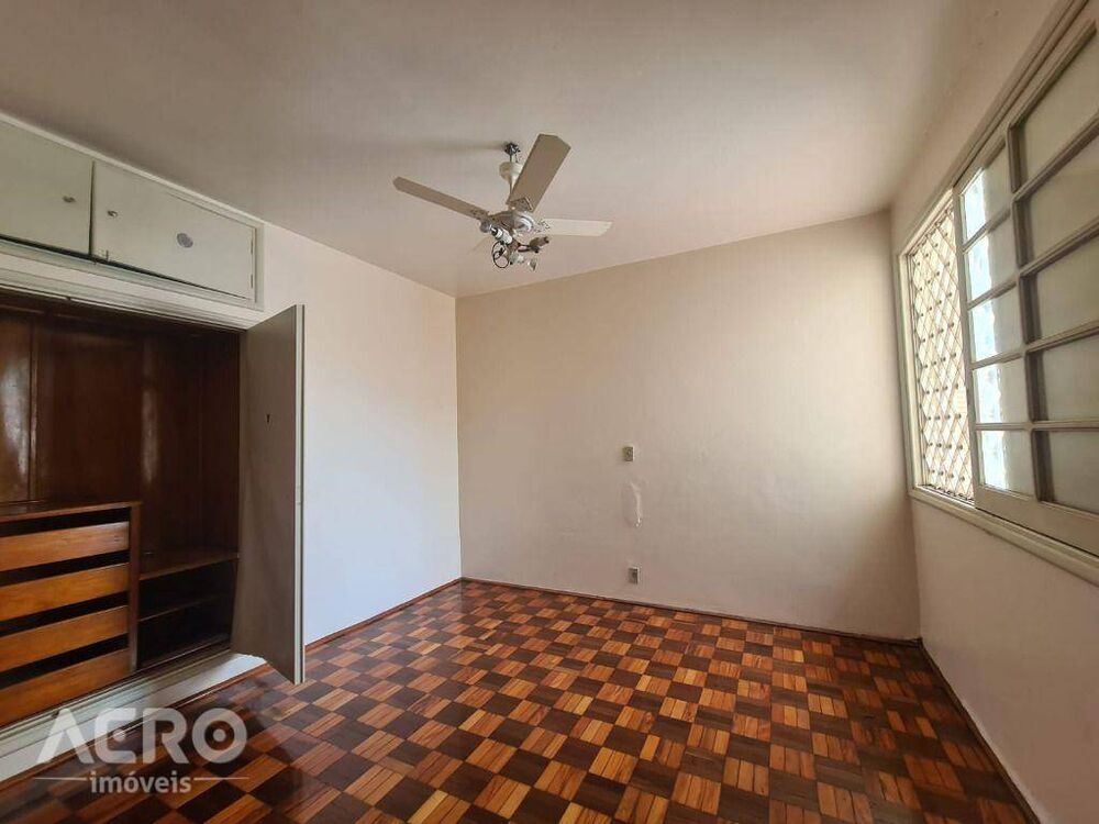 Casa à venda com 4 quartos, 177m² - Foto 18