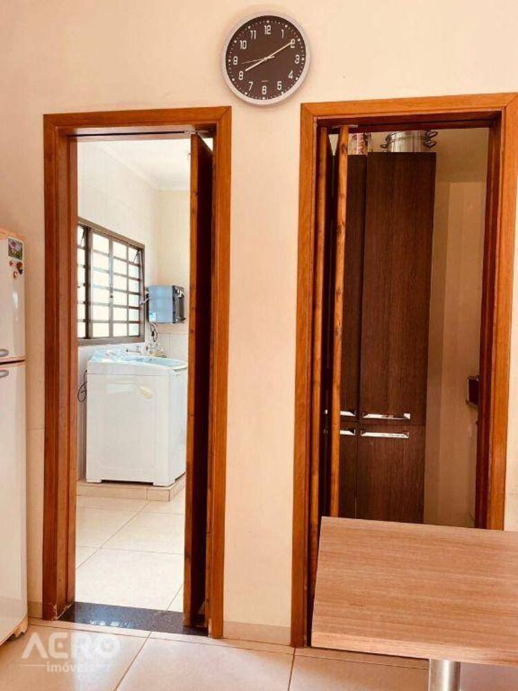 Casa de Condomínio à venda com 3 quartos, 247m² - Foto 11