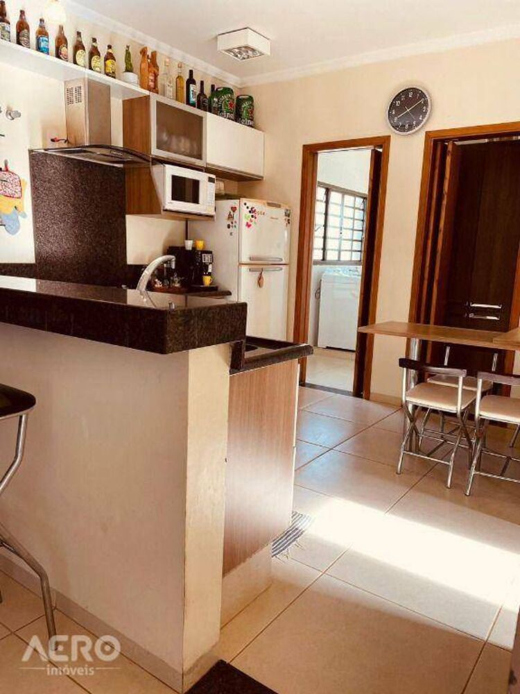 Casa de Condomínio à venda com 3 quartos, 247m² - Foto 9