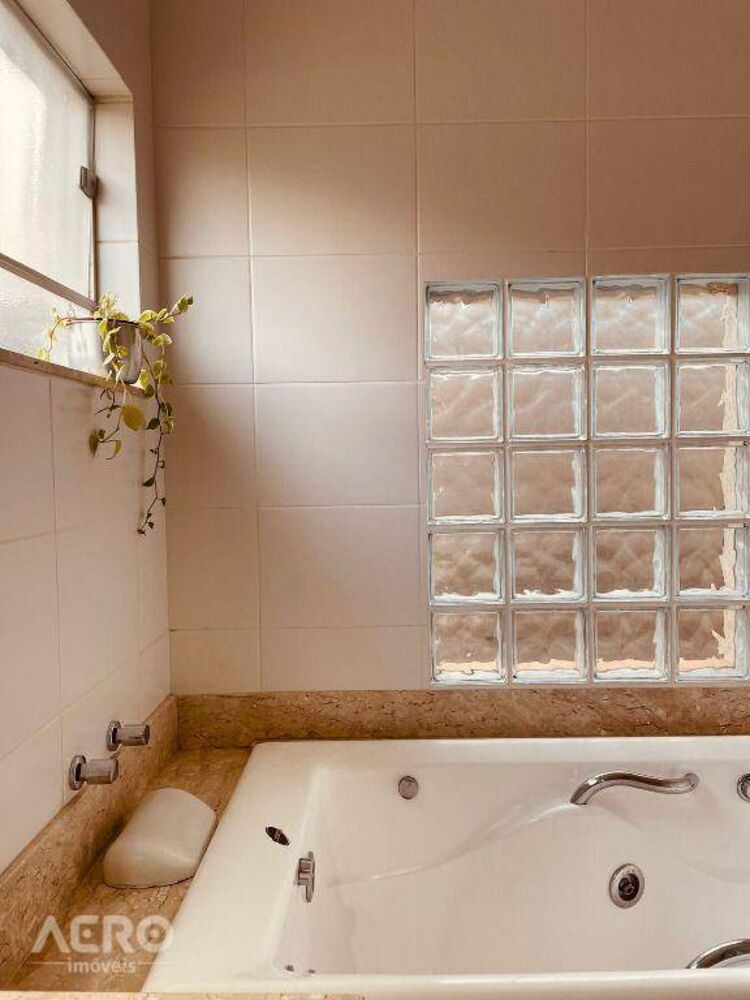 Casa de Condomínio à venda com 3 quartos, 247m² - Foto 30