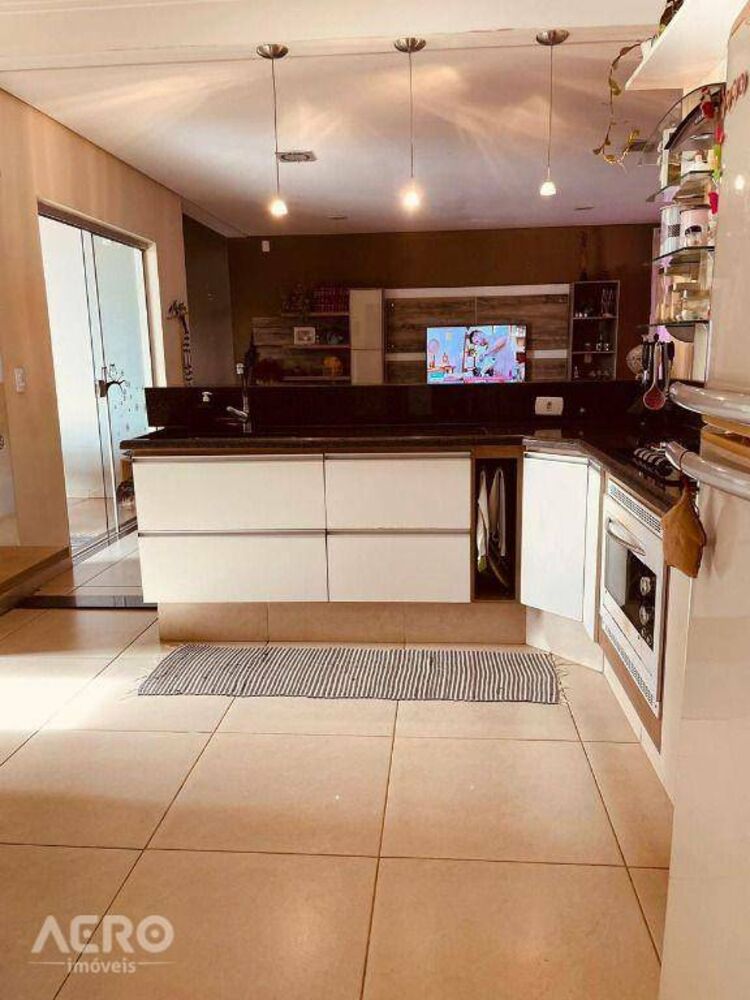 Casa de Condomínio à venda com 3 quartos, 247m² - Foto 8