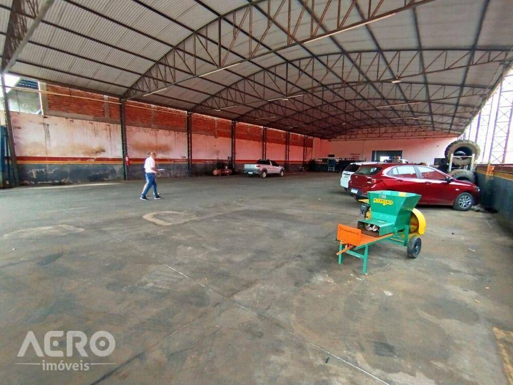 Depósito-Galpão, 1400 m² - Foto 1