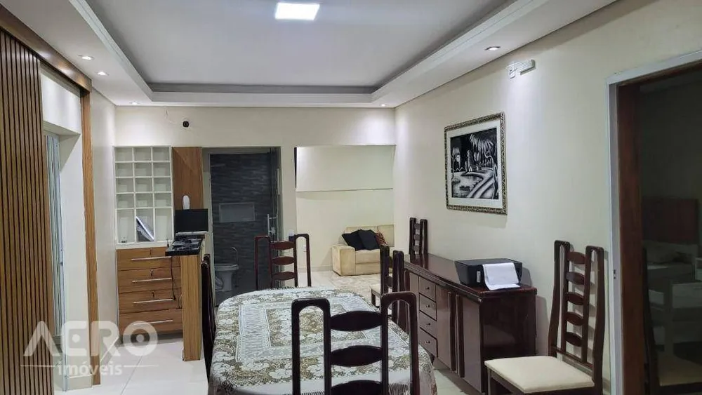 Casa, 3 quartos, 200 m² - Foto 1
