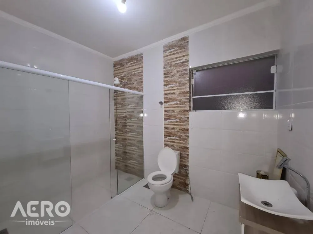 Casa, 4 quartos, 200 m² - Foto 1