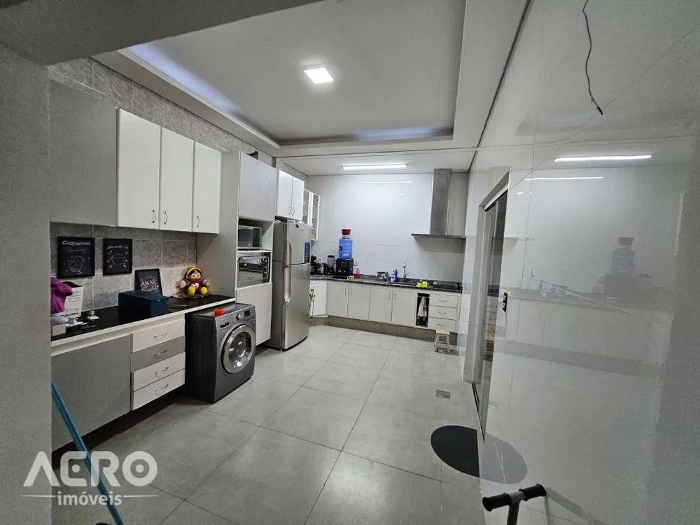 Casa, 5 quartos, 200 m² - Foto 6