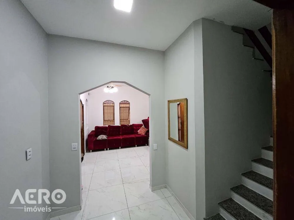Casa, 5 quartos, 200 m² - Foto 3