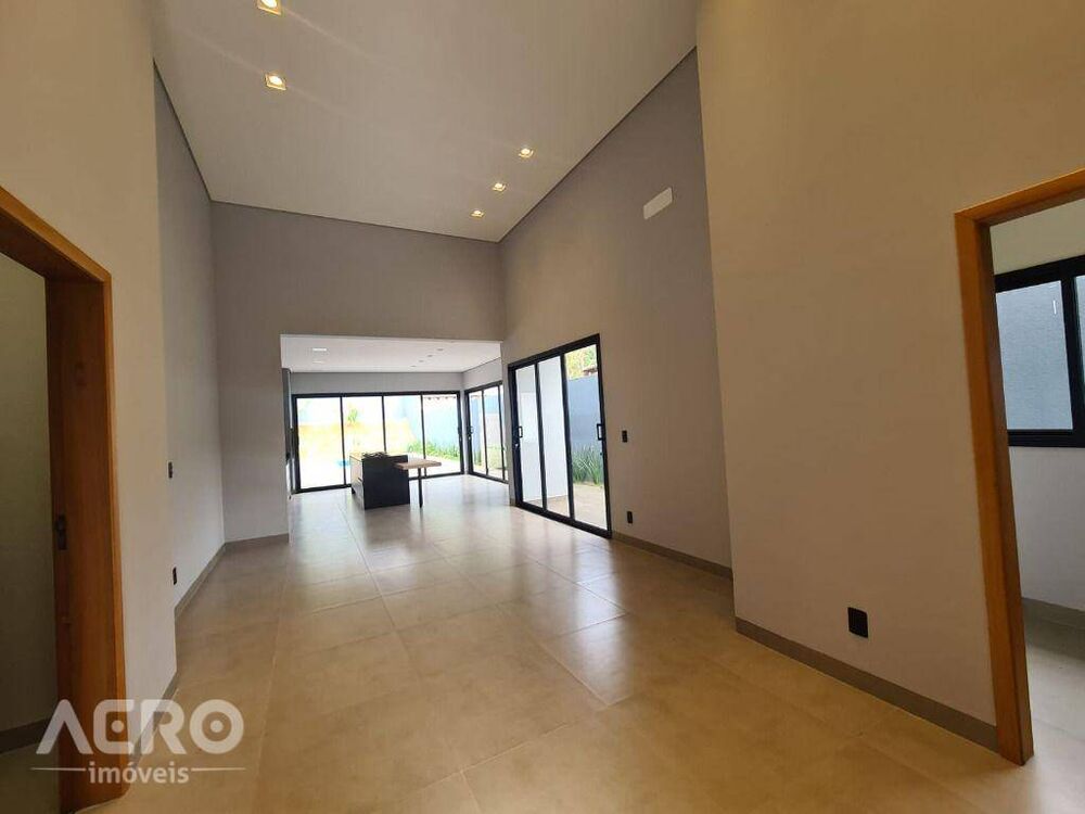 Casa de Condomínio à venda com 3 quartos, 210m² - Foto 3