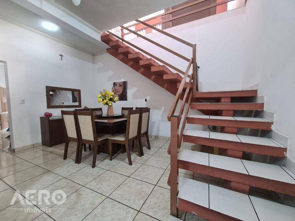 Casa, 3 quartos, 237 m² - Foto 17