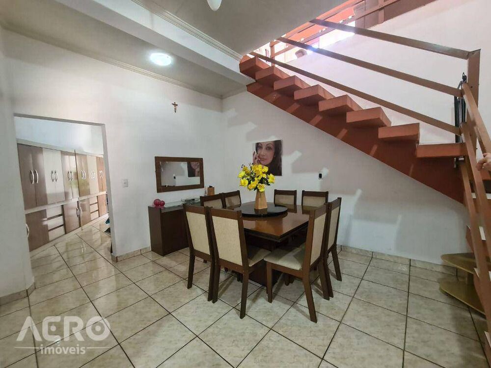 Casa, 3 quartos, 237 m² - Foto 15