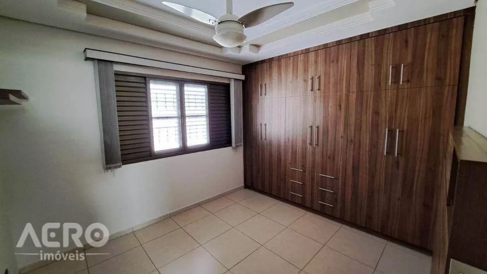 Casa à venda com 3 quartos, 260m² - Foto 9