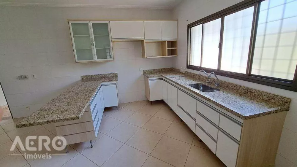 Casa à venda com 3 quartos, 260m² - Foto 6