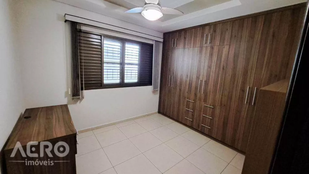 Casa à venda com 3 quartos, 260m² - Foto 15