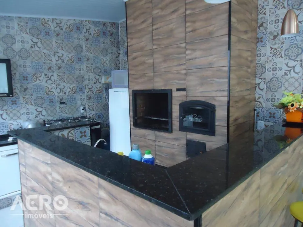 Casa, 3 quartos, 200 m² - Foto 1