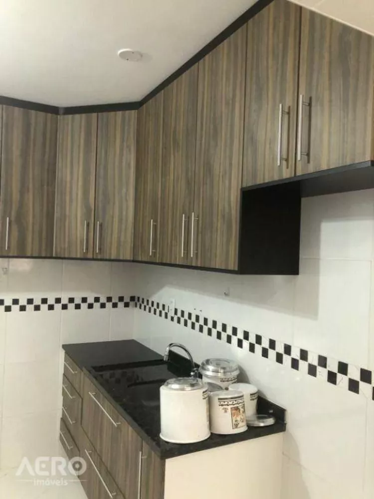 Apartamento à venda com 3 quartos, 82m² - Foto 1