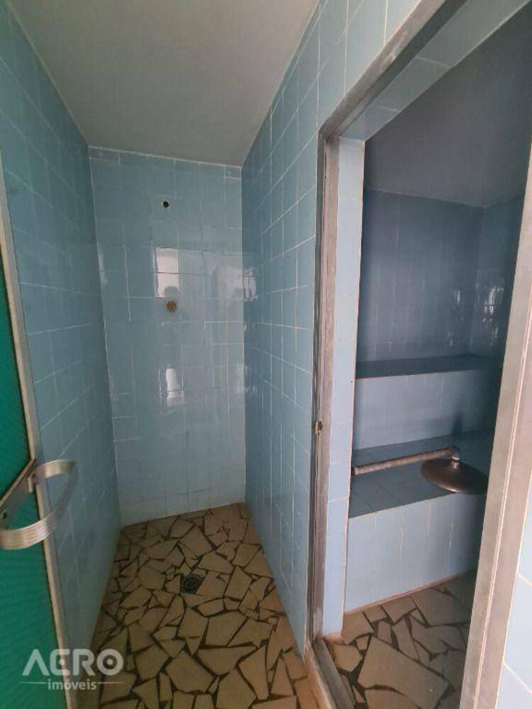Casa à venda e aluguel com 3 quartos, 300m² - Foto 6
