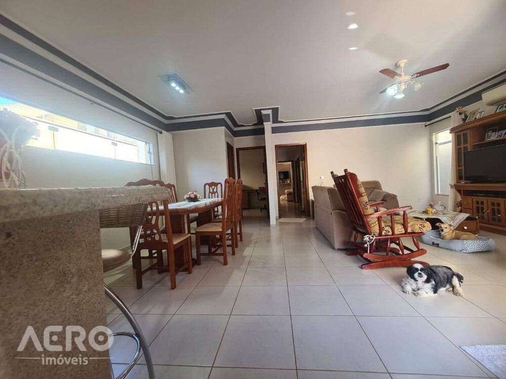 Casa à venda com 3 quartos, 310m² - Foto 25