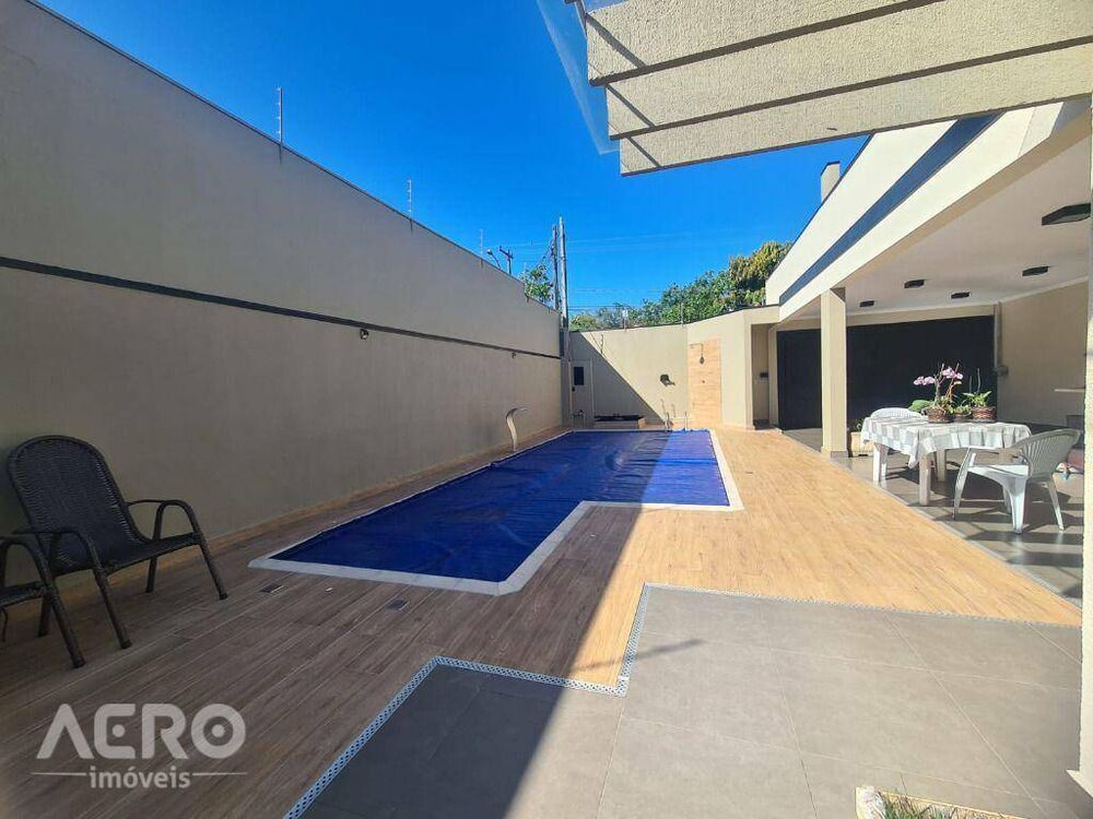 Casa à venda com 3 quartos, 310m² - Foto 29