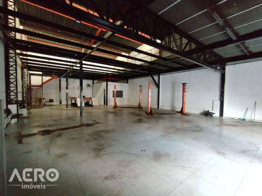 Loja-Salão, 560 m² - Foto 1