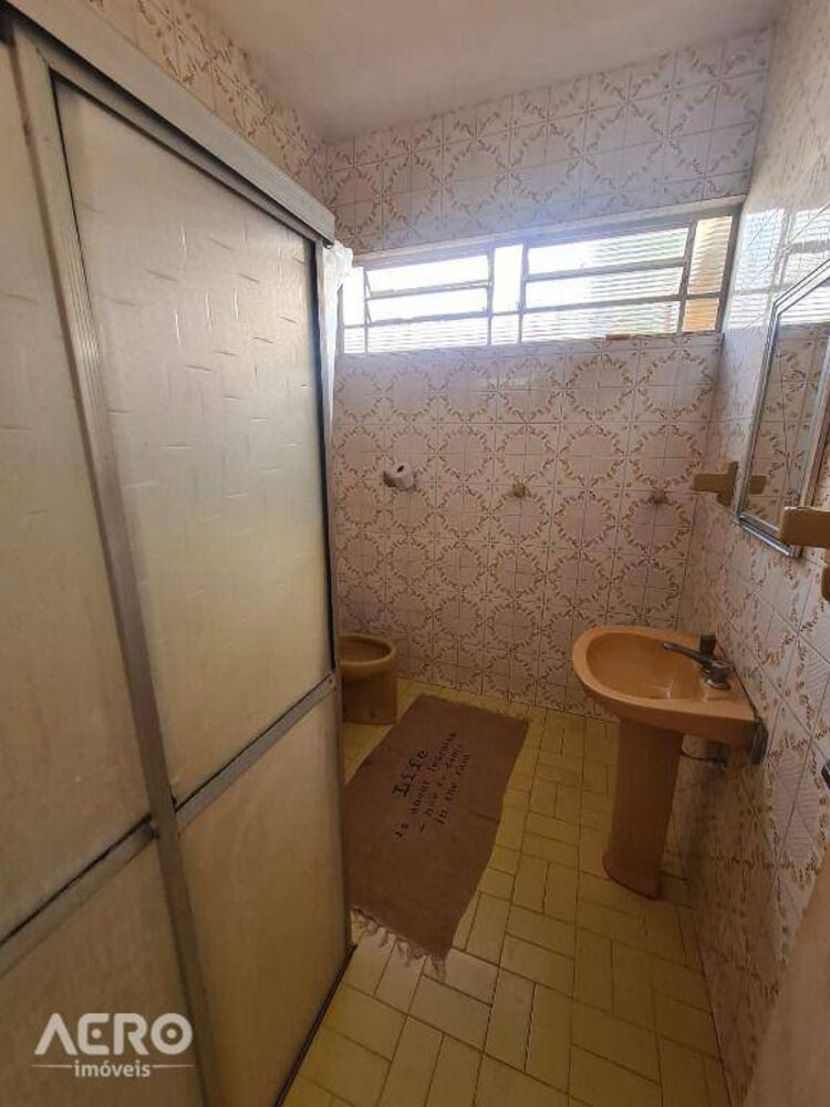 Casa à venda com 3 quartos, 180m² - Foto 9