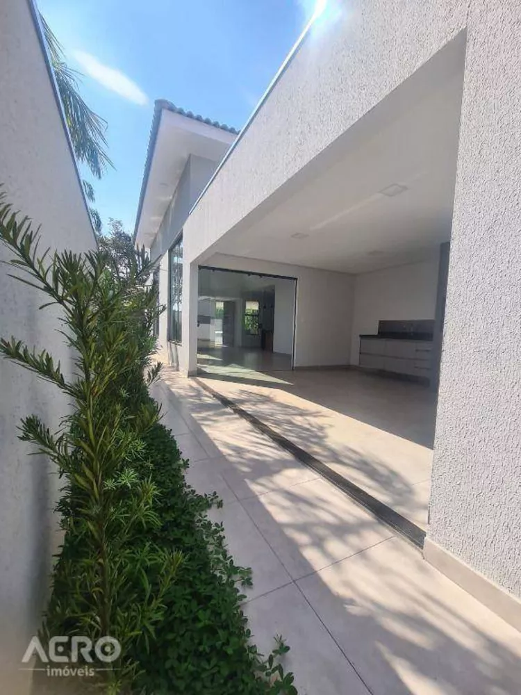 Casa de Condomínio à venda com 3 quartos, 220m² - Foto 3