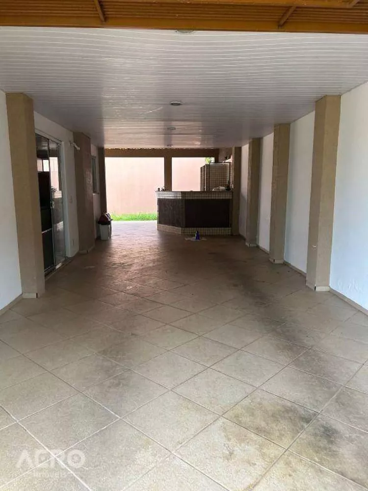 Casa de Condomínio à venda com 3 quartos, 191m² - Foto 2