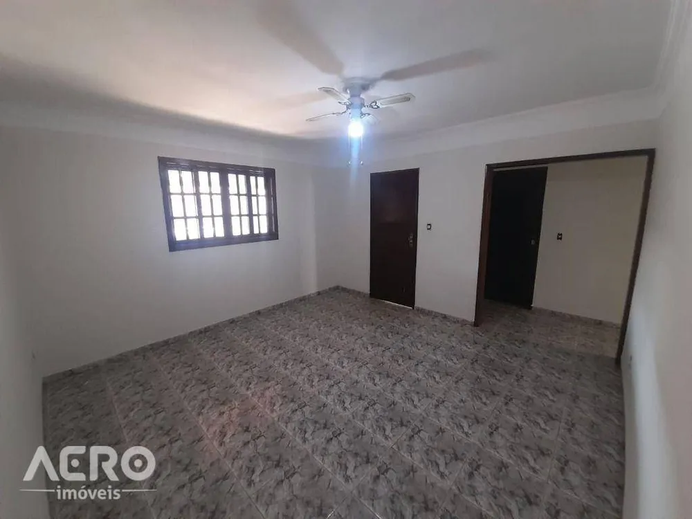 Casa, 4 quartos, 180 m² - Foto 1