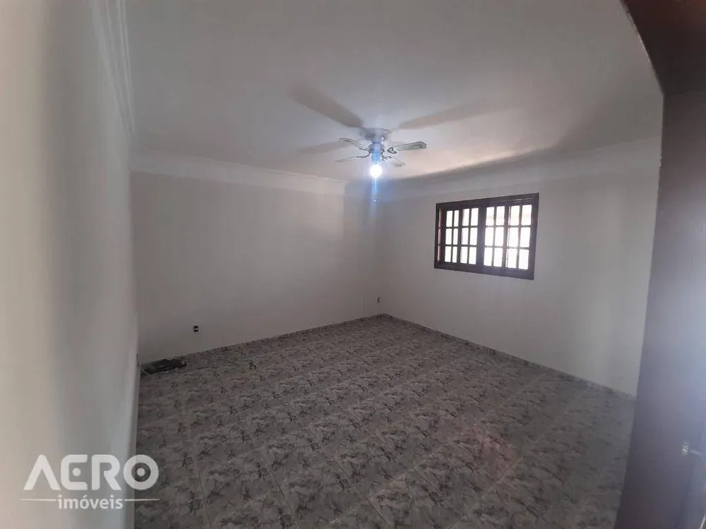 Casa, 4 quartos, 180 m² - Foto 2