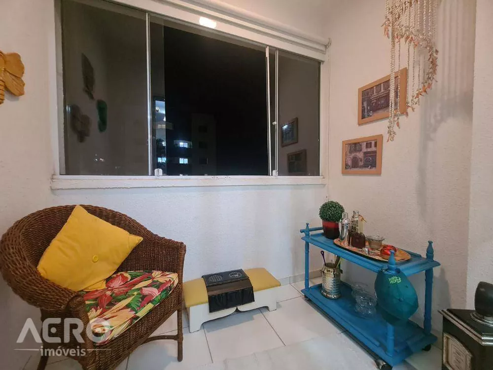 Apartamento à venda com 2 quartos, 65m² - Foto 3