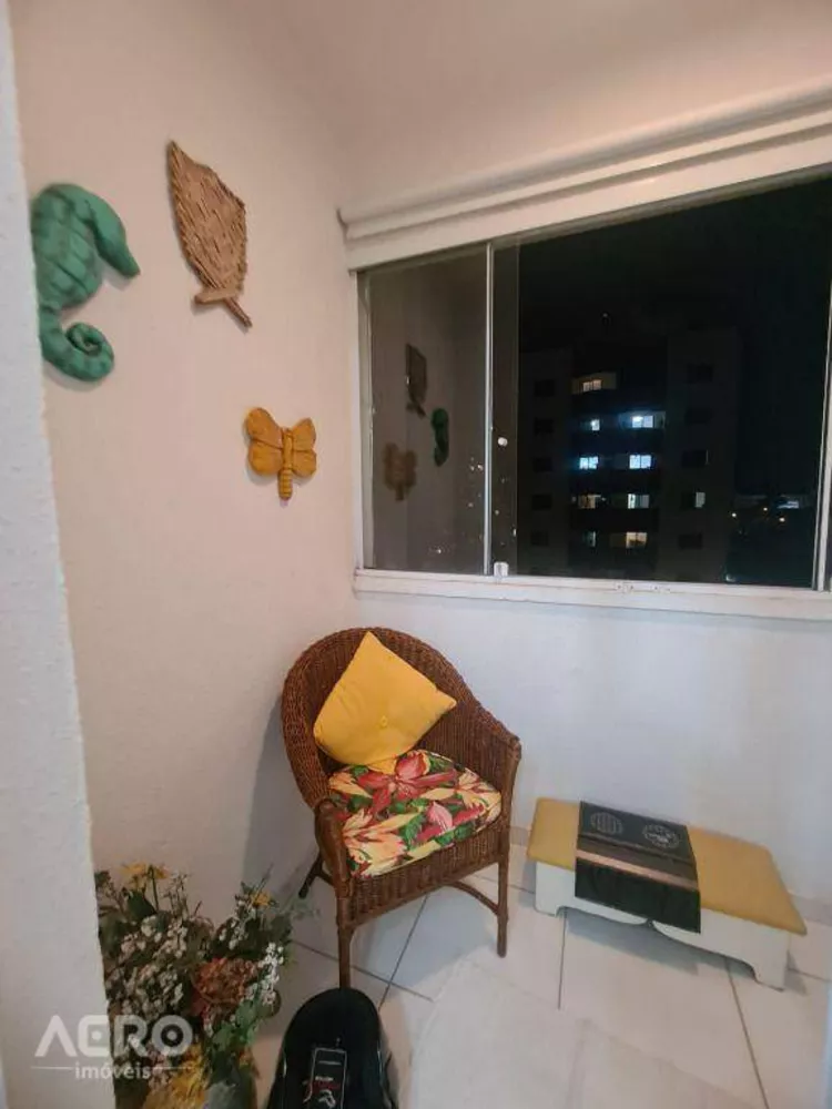 Apartamento à venda com 2 quartos, 65m² - Foto 2