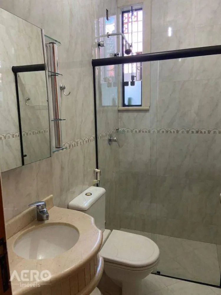 Casa, 3 quartos, 183 m² - Foto 1