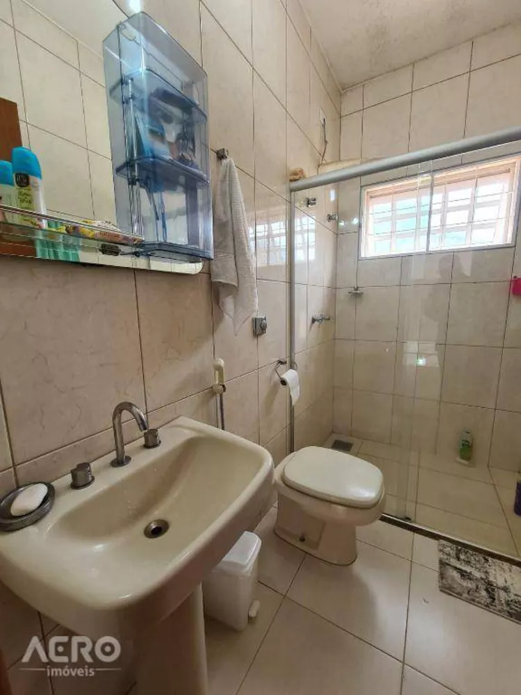 Casa à venda com 4 quartos, 215m² - Foto 10