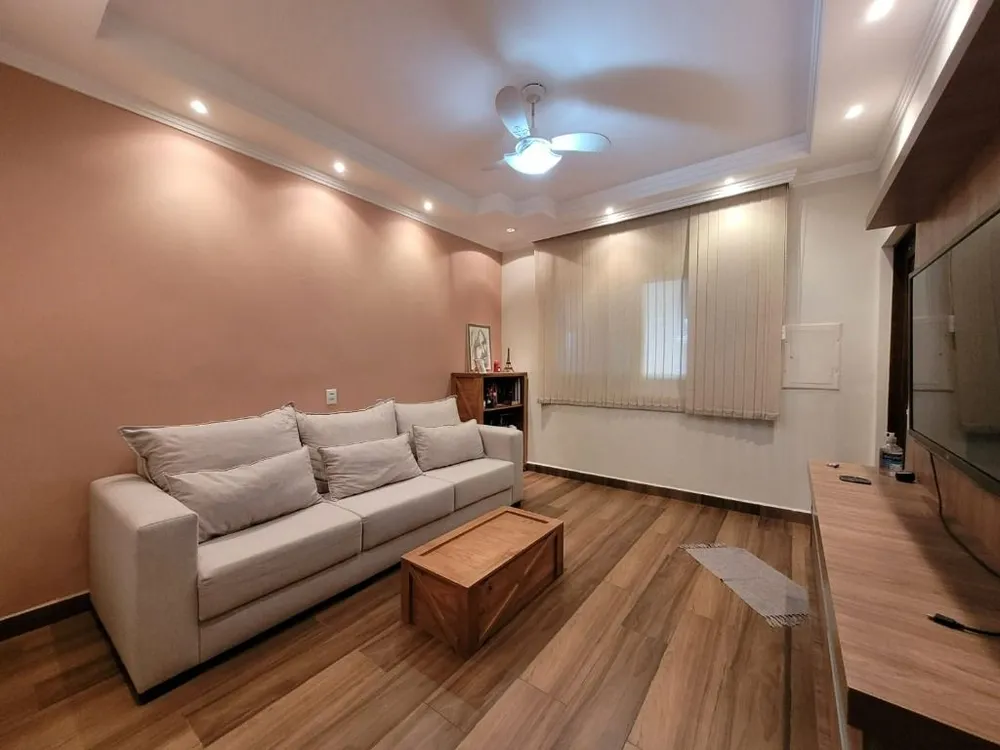 Casa, 3 quartos, 244 m² - Foto 2