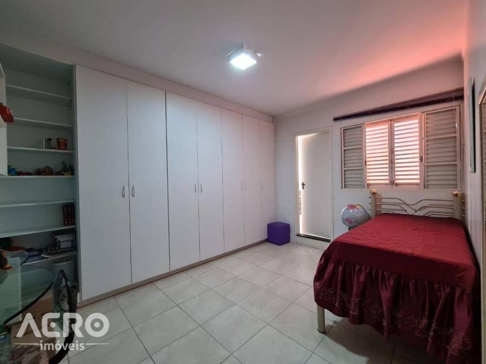 Casa, 3 quartos, 195 m² - Foto 9