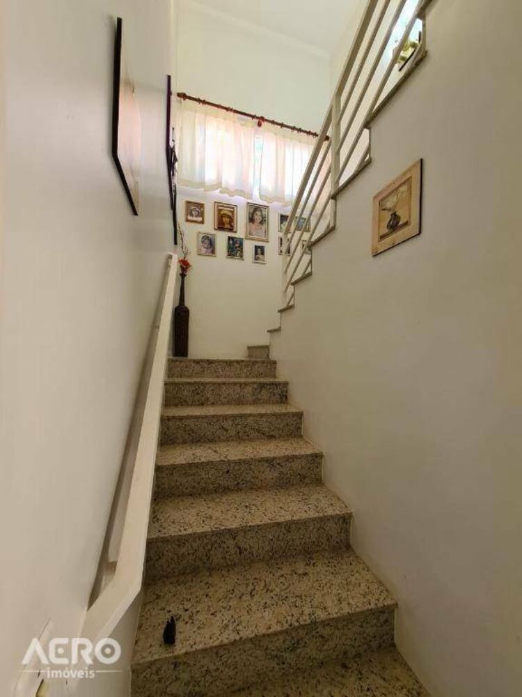 Casa, 3 quartos, 195 m² - Foto 35