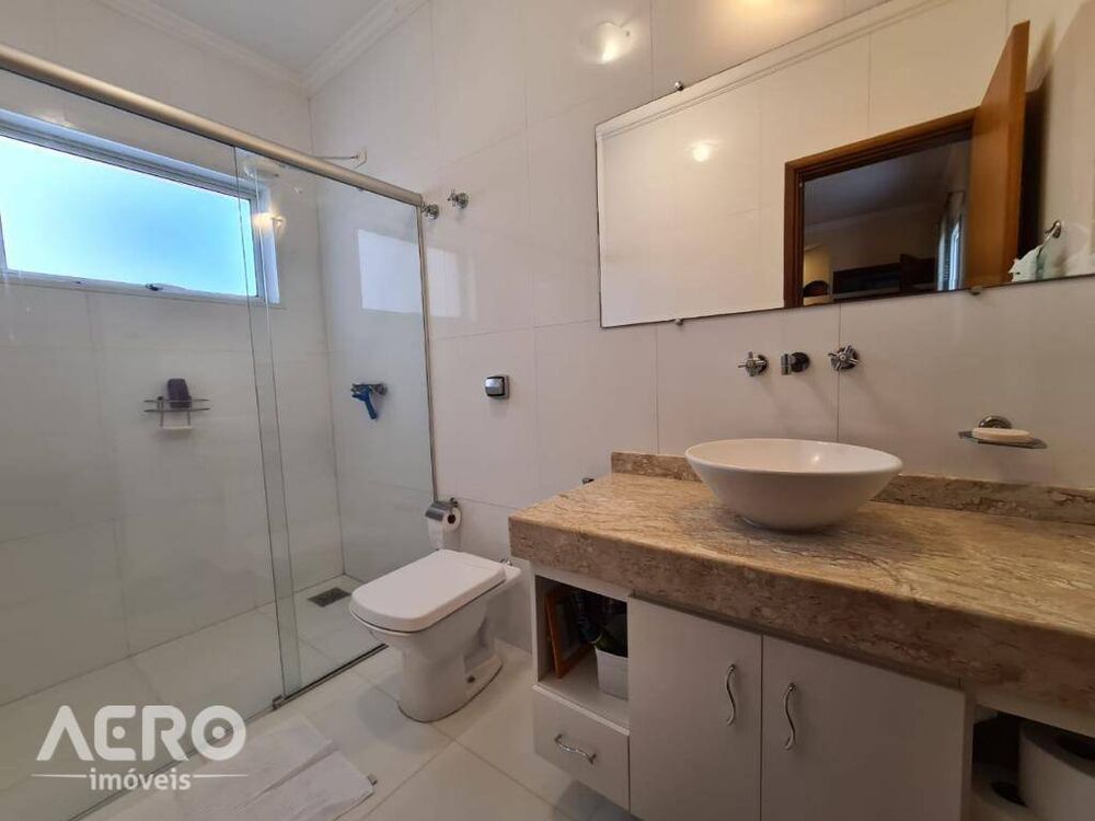 Casa, 3 quartos, 275 m² - Foto 19