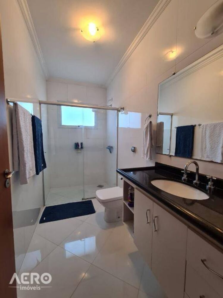 Casa, 3 quartos, 275 m² - Foto 34