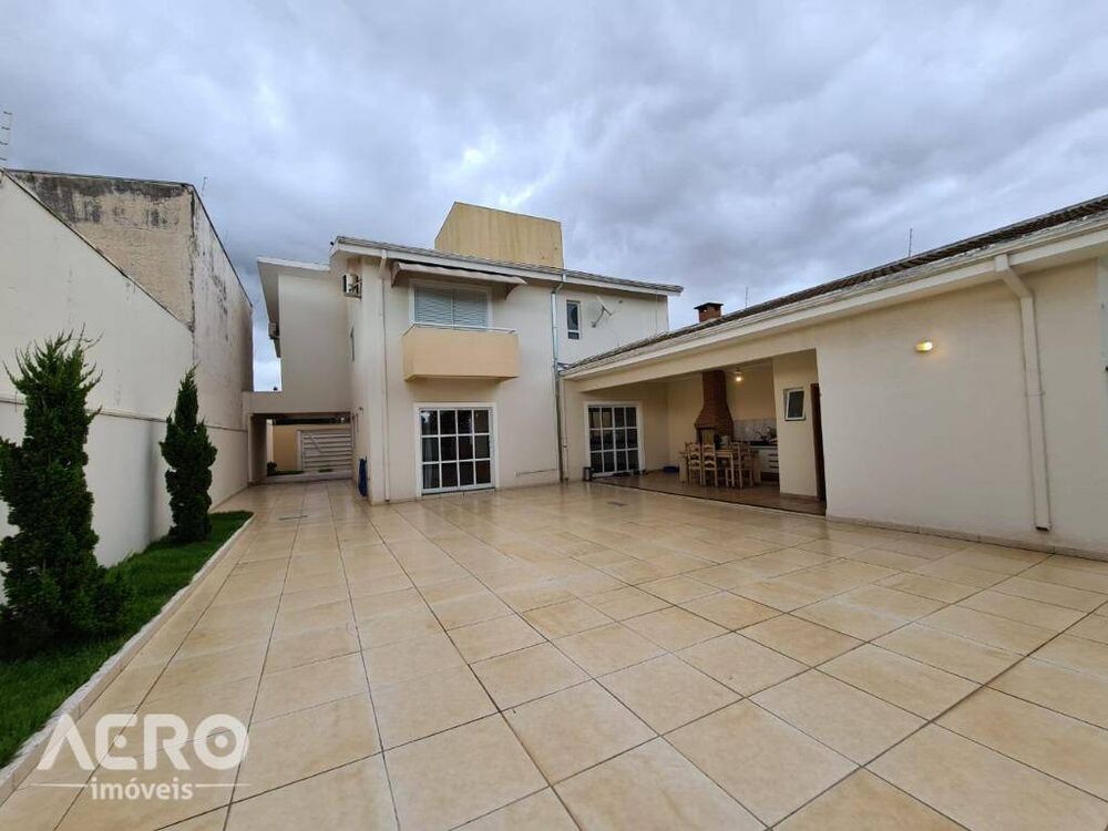 Casa, 3 quartos, 275 m² - Foto 30