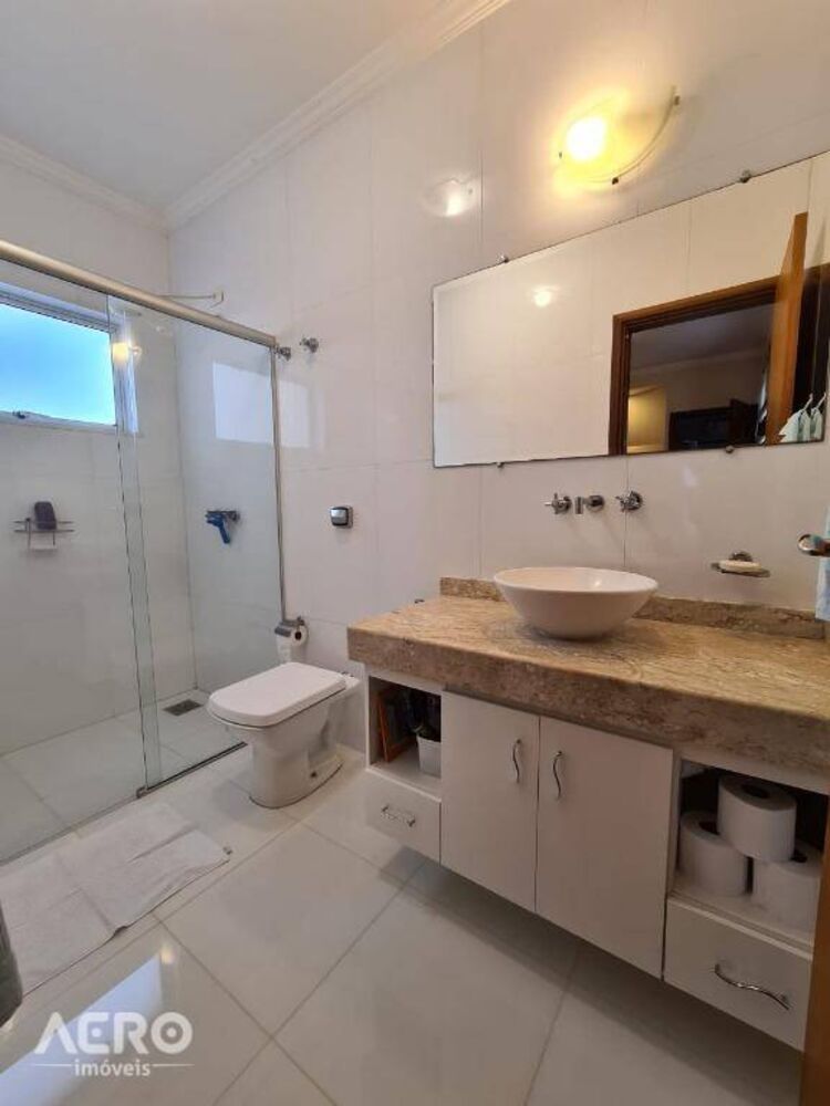 Casa, 3 quartos, 275 m² - Foto 52