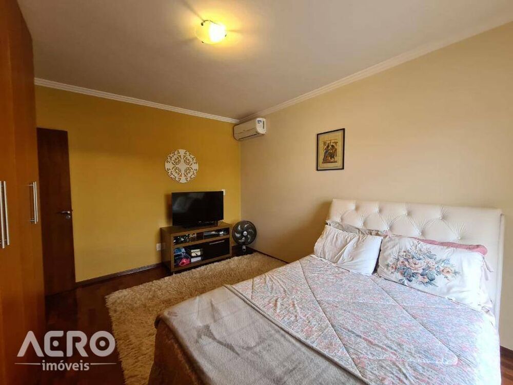 Casa, 3 quartos, 275 m² - Foto 33