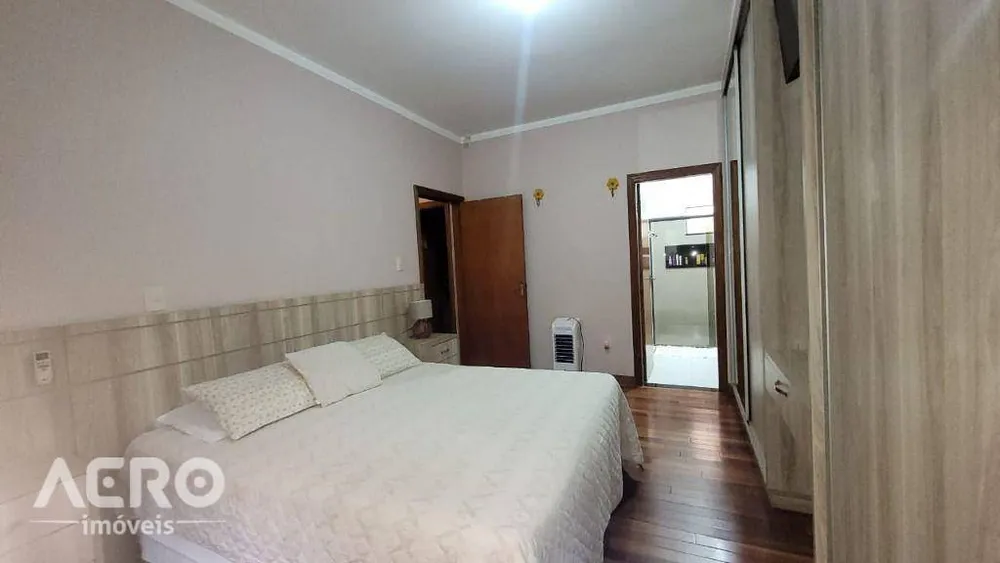 Casa, 4 quartos, 211 m² - Foto 7