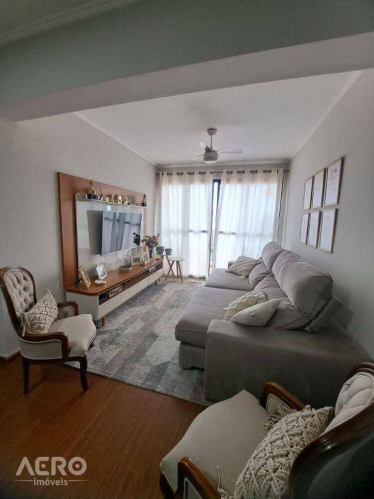 Apartamento à venda com 3 quartos, 118m² - Foto 1