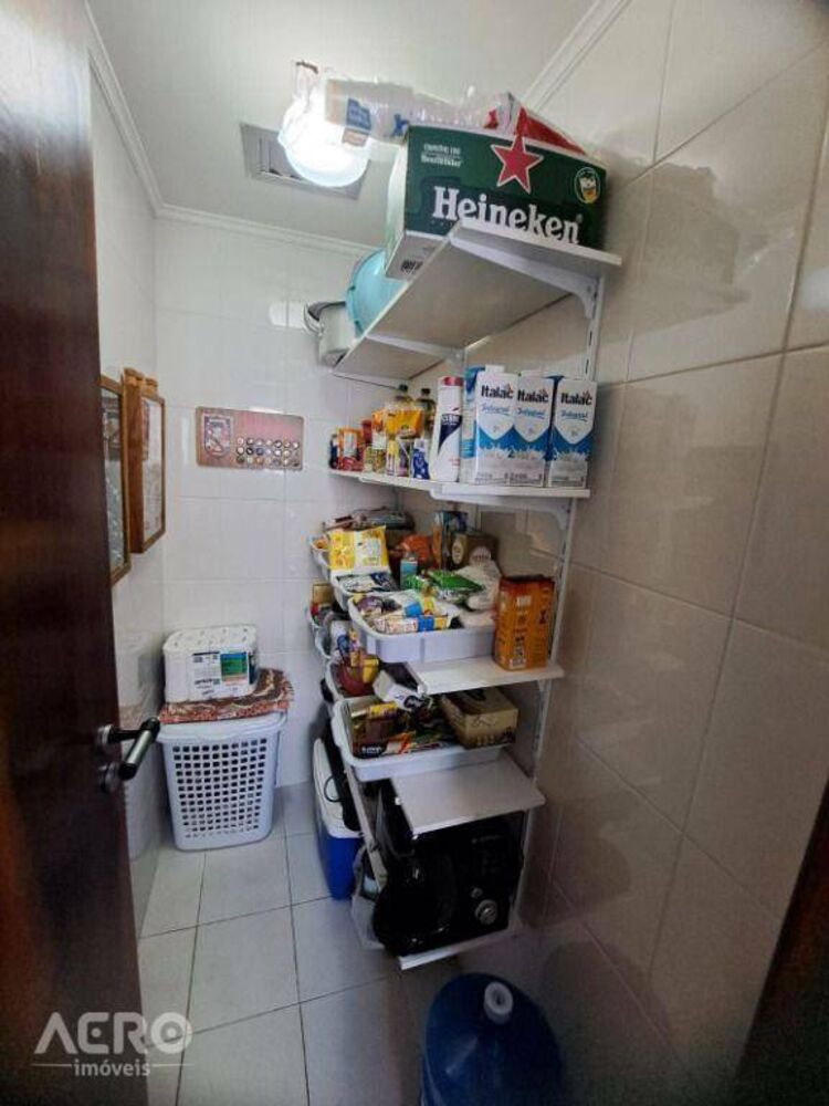 Apartamento à venda com 3 quartos, 118m² - Foto 18