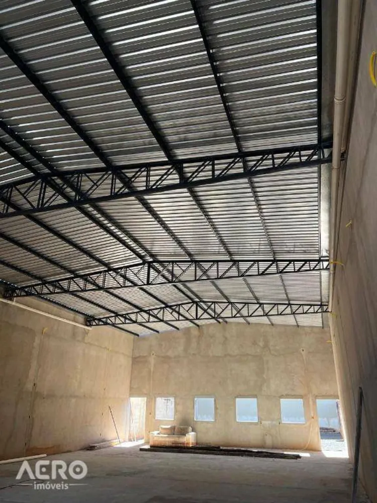 Depósito-Galpão, 240 m² - Foto 1