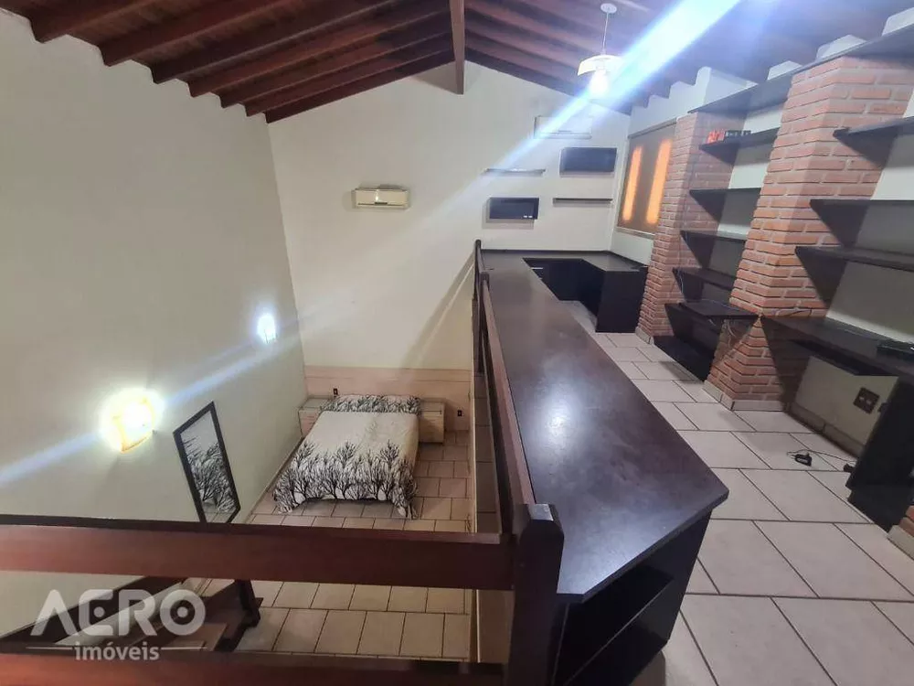 Casa de Condomínio à venda com 3 quartos, 210m² - Foto 2