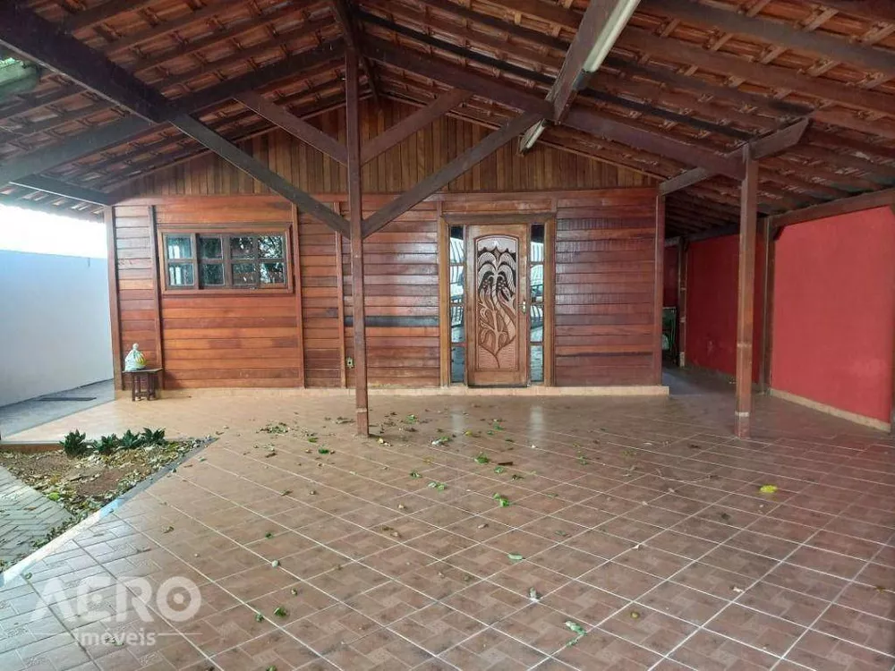 Casa à venda com 5 quartos, 312m² - Foto 2