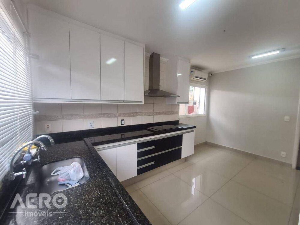 Casa à venda e aluguel com 4 quartos, 450m² - Foto 4