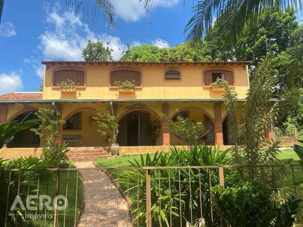 Chácara, 4 quartos, 1460 m² - Foto 1